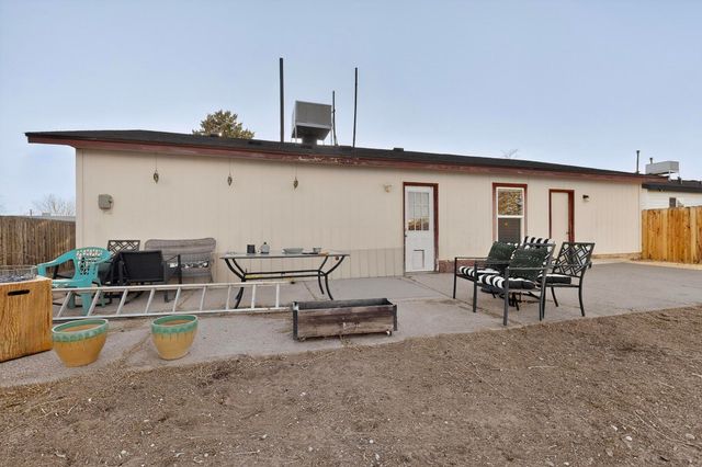 1671 Domain Loop SE, Rio Rancho, NM 87124