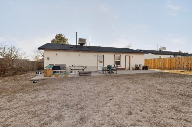1671 Domain Loop SE, Rio Rancho, NM 87124