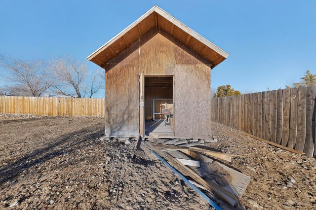 1671 Domain Loop SE, Rio Rancho, NM 87124