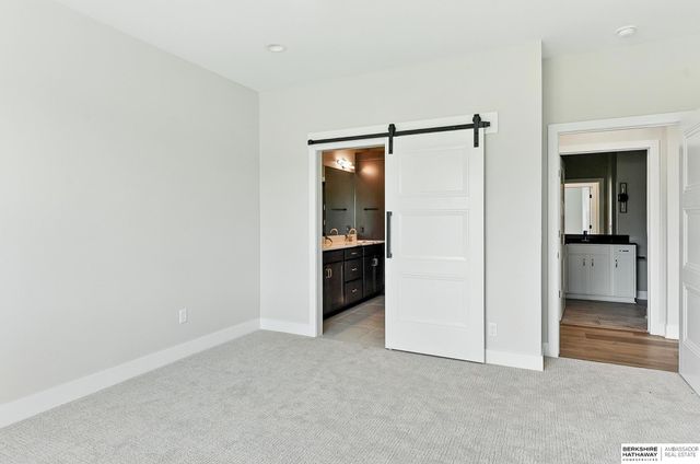 17507 Marinda Plaza, Omaha, NE 68130