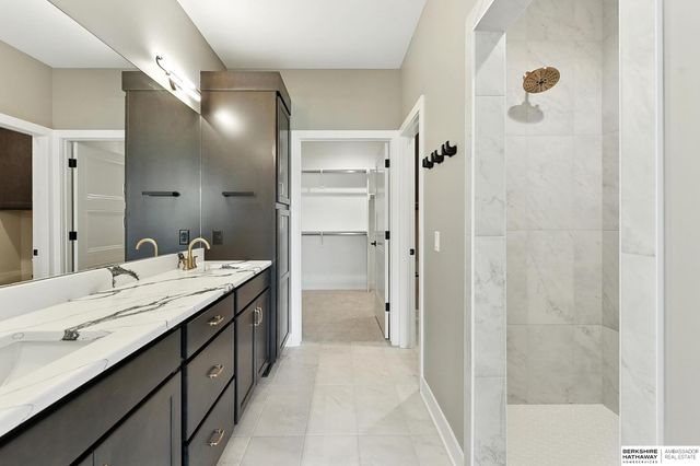 17507 Marinda Plaza, Omaha, NE 68130
