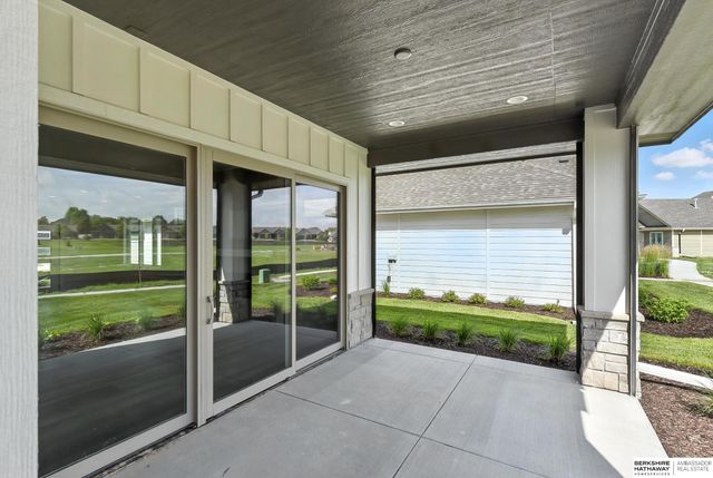 17507 Marinda Plaza, Omaha, NE 68130