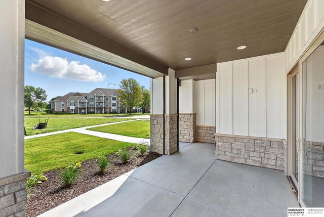 17507 Marinda Plaza, Omaha, NE 68130