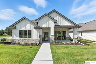17507 Marinda Plaza, Omaha, NE 68130