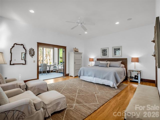 720 Overlook Drive, Flat Rock, NC 28731