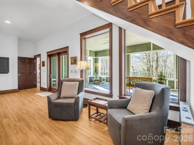 720 Overlook Drive, Flat Rock, NC 28731