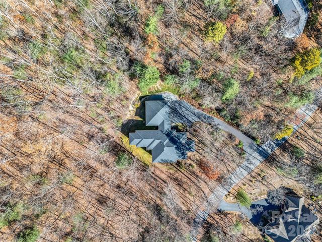 720 Overlook Drive, Flat Rock, NC 28731