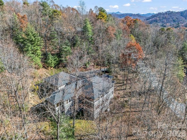 720 Overlook Drive, Flat Rock, NC 28731