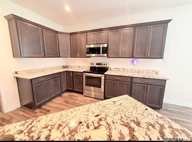 38510 Maidens Blush St, Gonzales, LA 70737