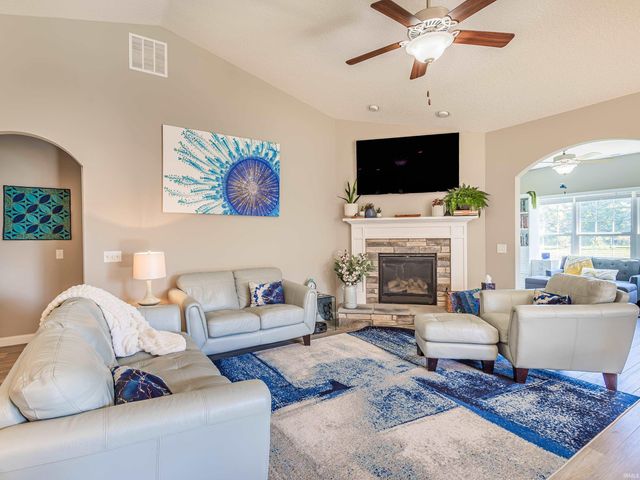 15498 Verano Place, Fort Wayne, IN 46845