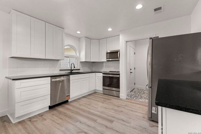 205 CIBOLO BASIN DR, Boerne, TX 78006