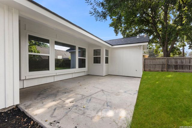 205 CIBOLO BASIN DR, Boerne, TX 78006