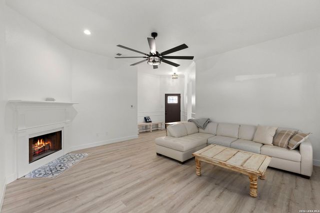 205 CIBOLO BASIN DR, Boerne, TX 78006