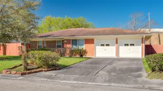 10614 Faircroft Drive, Houston, TX 77048