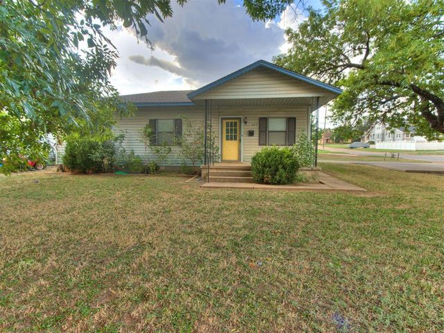 602 S 6th Street, Kingfisher, OK 73750