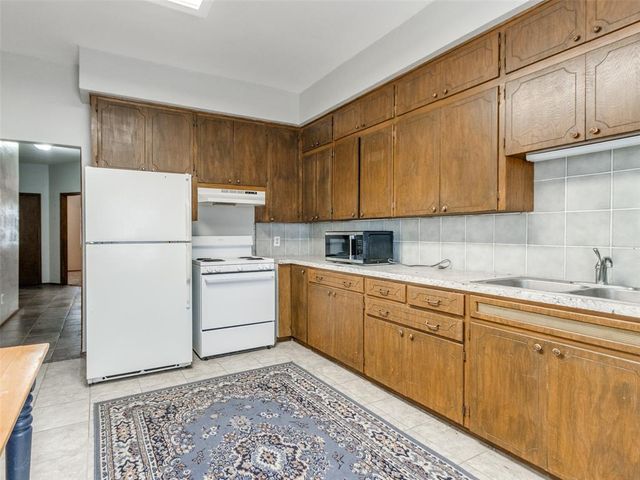 602 S 6th Street, Kingfisher, OK 73750