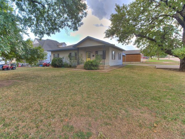 602 S 6th Street, Kingfisher, OK 73750