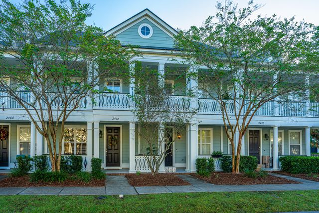 2412 Kings Gate Lane, Mount Pleasant, SC 29466