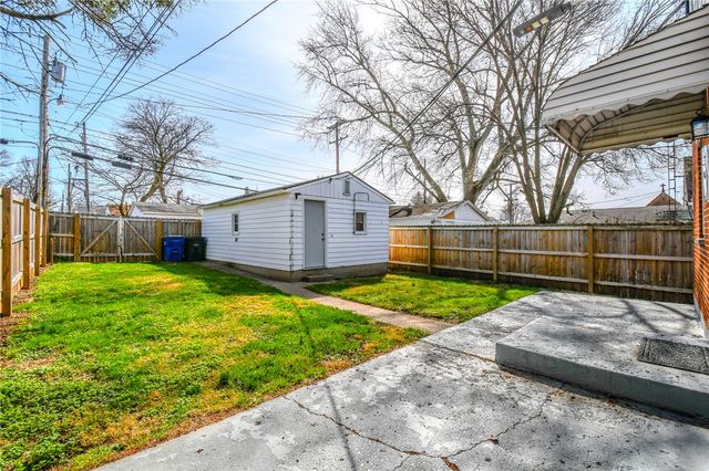 816 S Smithville Road, Dayton, OH 45403