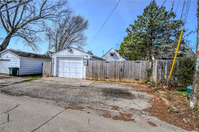 816 S Smithville Road, Dayton, OH 45403