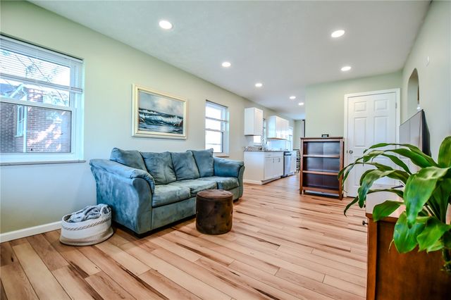 816 S Smithville Road, Dayton, OH 45403