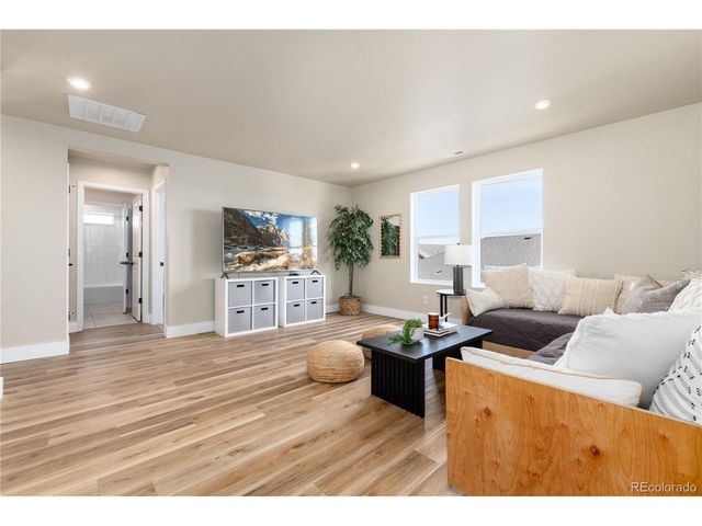 624 Bear Peak Rd, Erie, CO 80516