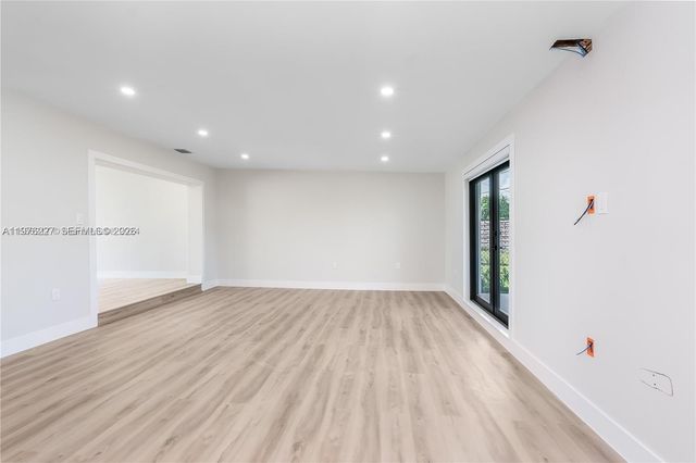 8421 SW 27th Ter, Miami, FL 33155