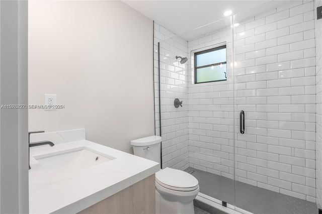 8421 SW 27th Ter, Miami, FL 33155