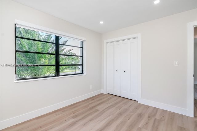 8421 SW 27th Ter, Miami, FL 33155