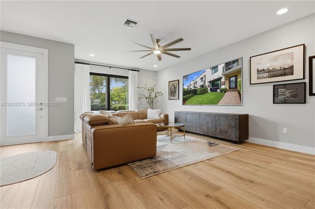 1408 SW 4th Ave, Fort Lauderdale, FL 33315