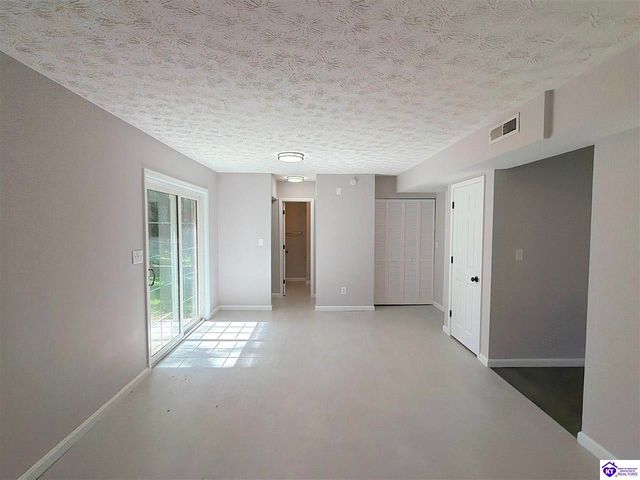 121 Academy Lane, Radcliff, KY 40160