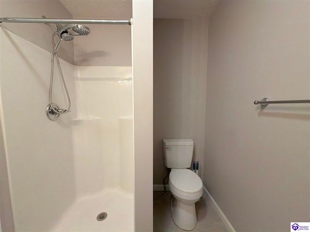 121 Academy Lane, Radcliff, KY 40160