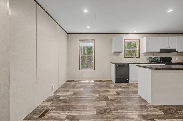 293 Robinson Creek Road A, Huntsville, TX 77340