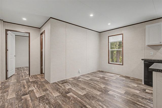 293 Robinson Creek Road A, Huntsville, TX 77340