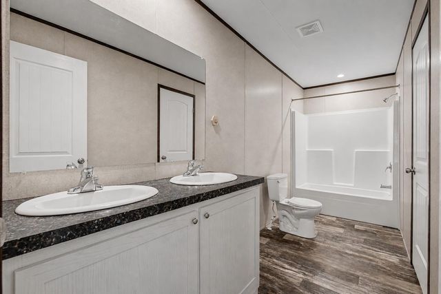 293 Robinson Creek Road A, Huntsville, TX 77340