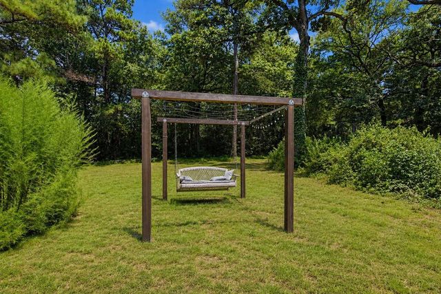 293 Robinson Creek Road A, Huntsville, TX 77340