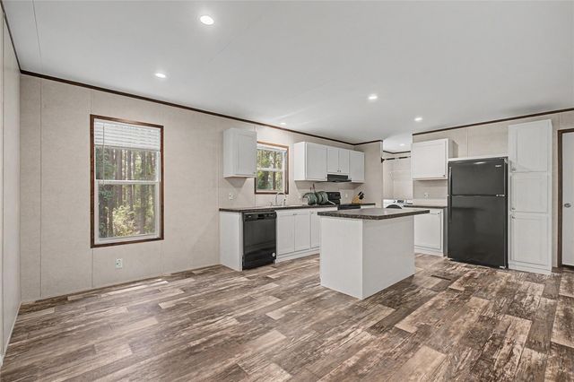 293 Robinson Creek Road A, Huntsville, TX 77340