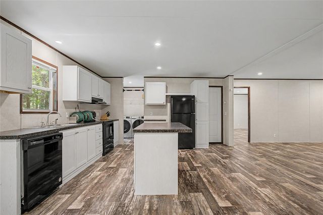 293 Robinson Creek Road A, Huntsville, TX 77340