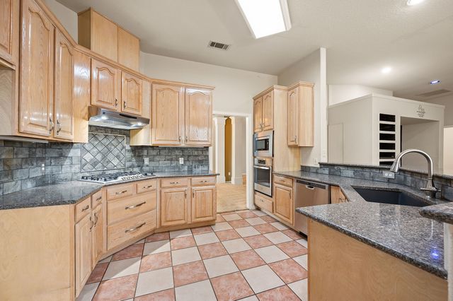 2861 Harvard Court, Fort Worth, TX 76118