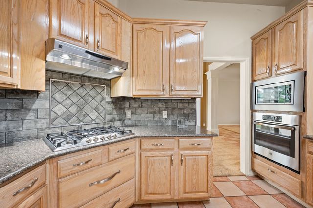 2861 Harvard Court, Fort Worth, TX 76118