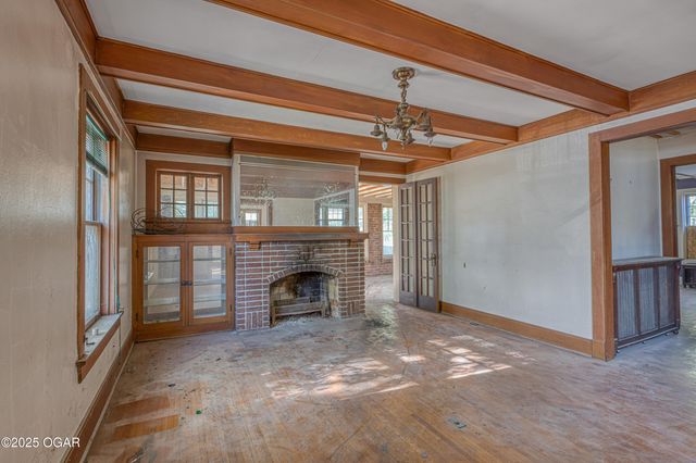 328 N Byers Avenue, Joplin, MO 64801