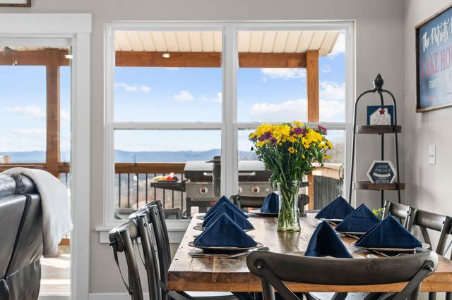 105 Chateau Mountain Drive, Branson, MO 65616