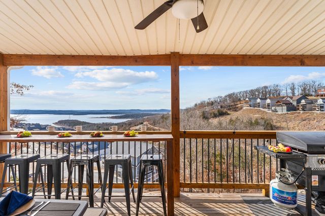 105 Chateau Mountain Drive, Branson, MO 65616