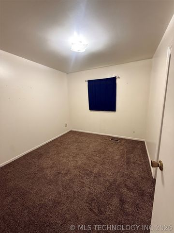5027 N Utica Place, Tulsa, OK 74130