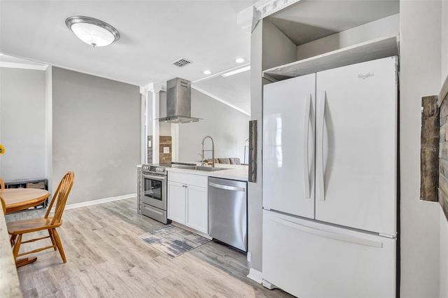 1735 LAKEVIEW VILLAGE DRIVE, Brandon, FL 33510