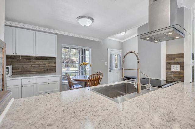 1735 LAKEVIEW VILLAGE DRIVE, Brandon, FL 33510