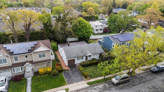 933 Dana Avenue, Valley Stream, NY 11580