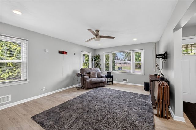 10 Mascot Drive, Greece, NY 14626