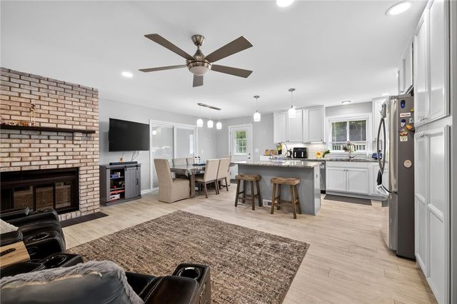 10 Mascot Drive, Greece, NY 14626