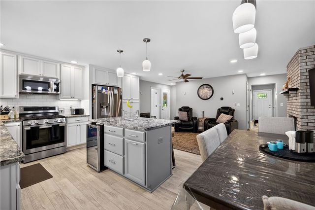 10 Mascot Drive, Greece, NY 14626